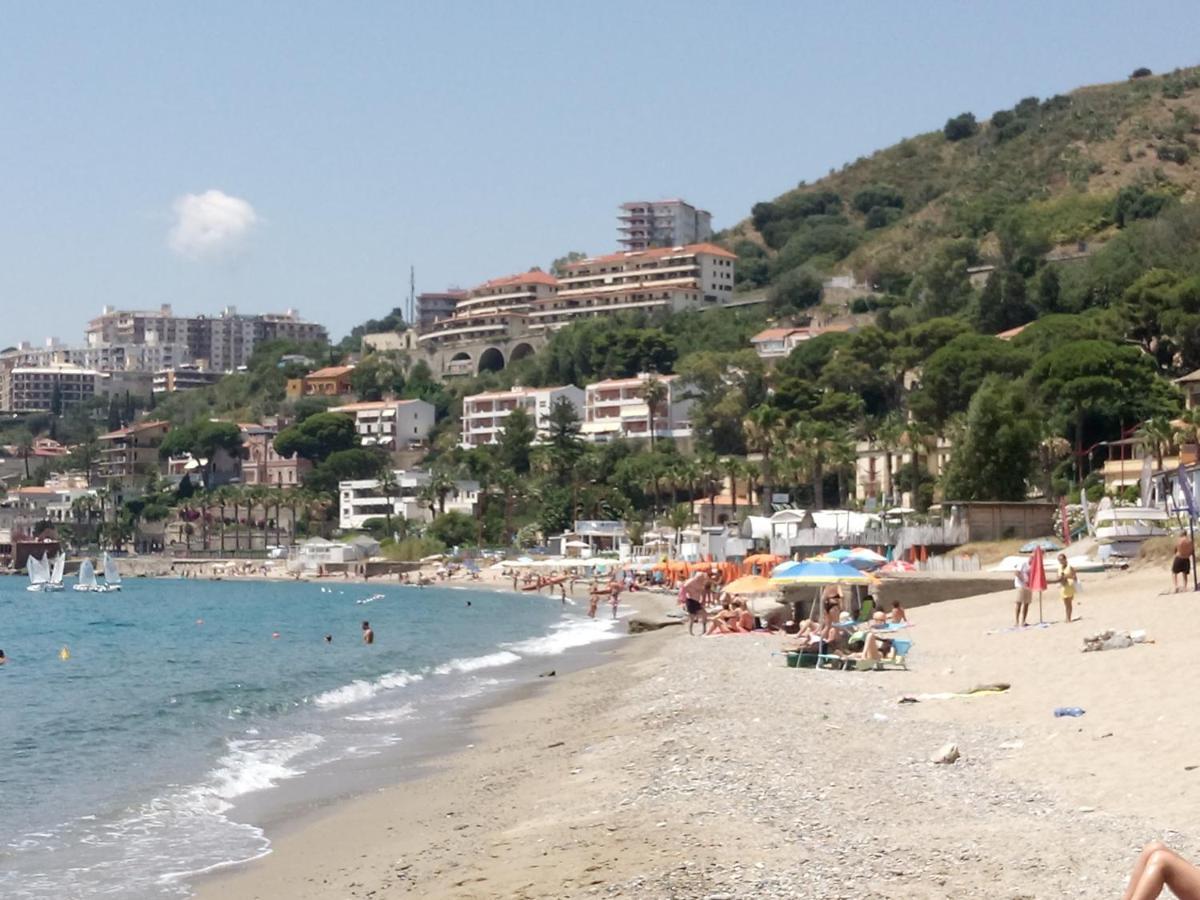 Casa Vacanza Mamma Maria Villa Messina Eksteriør billede
